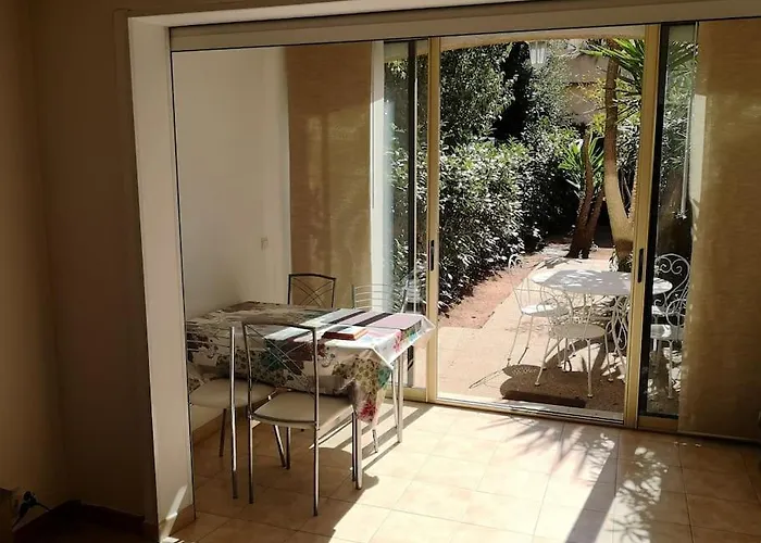 Beautifull 2 Appt, Closed Main Sights! Appartement Saint-Raphaël